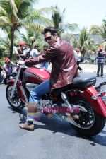 Arjun Rampal launches Garware Motors Hyosung Super bikes  in Taj Land_s End on 22nd April 2011 (15).JPG