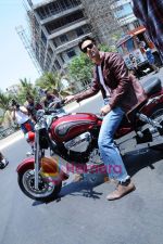 Arjun Rampal launches Garware Motors Hyosung Super bikes  in Taj Land_s End on 22nd April 2011 (17).JPG