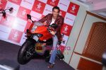 Arjun Rampal launches Garware Motors Hyosung Super bikes  in Taj Land_s End on 22nd April 2011 (25).JPG