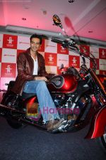 Arjun Rampal launches Garware Motors Hyosung Super bikes  in Taj Land_s End on 22nd April 2011 (49).JPG