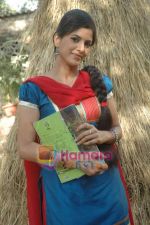 at Bhojpuri film Damad Chahi Fokat Mein shoot in Madh on 22nd April 2011 (33).JPG