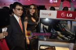 Kangana Ranaut unveils the new LG 3D Tv in Taj Lands ENd, Mumbai on 26th April 2011 (9).JPG