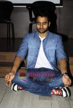 Jacky Bhagnani at Nalanda yoga centre in Kamla Mills on 27th April 2011 (2).JPG