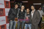 Tusshar Kapoor, Nikhil Dwivedi at Premiere of Shor in the City in Cinemax, Mumbai on 27th April 2011 (21).JPG