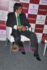 Amitabh Bachchan inaugurates Tanishq store in Andheri on 29th April 2011 (7).JPG