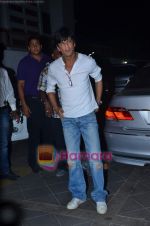Shahrukh Khan at Maheep Kapoor_s bday bash in Juhu, Mumbai on 30th April 2011 (9).JPG