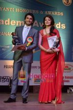 Anushka Sharma, Ranveer Singh at Dadasaheb Phalke Awards in Bhaidas Hall on 3rd May 2011 (12).JPG