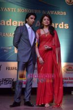 Anushka Sharma, Ranveer Singh at Dadasaheb Phalke Awards in Bhaidas Hall on 3rd May 2011 (6).JPG