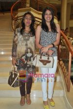 Anu Ranjan with her daughter at Neeta Lulla_s mother day celebrations launch in association with JW Marriott in JW Marriot, Mumbai on 5th May 2011 (114).JPG