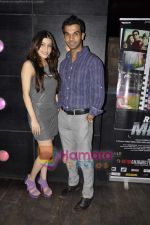 Kainaz Motivala, Raj Kumar Yadav at Ragini MMS bash in Club Escape on 5th May 2011 (4).JPG