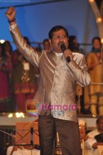 Sudesh Bhosle at Pyarelal_s musical concert in Andheri Sports Complex on 7th May 2011 (7).JPG
