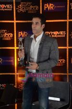 Tusshar Kapoor wins Best Actor in a comic role at the 1st Jeeyo Bollywood Awards on 10th May 2011 (38).JPG