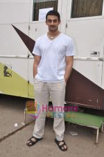 Arunoday Singh On location of Ek Bura Admi in Filmistan on 16th May 2011 (4).JPG