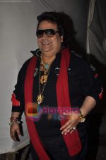 Bappi Lahri at the Tribute to Minakumari bash hosted by Shandar Amrohi and Barkha Roy in Sun N Sand on 20th May 2011 (3).JPG