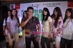 Salman Khan at Ready live mad concert announcement in Novotel, Juhu, Mumbai on 20th May 2011 (25).JPG