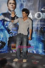 Shahrukh Khan unveils Ra.One Theatrical promo in Imax Big Cinema, Mumbai on 31st May 2011 (39).JPG