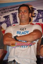 Salman Khan at chillar party media meet in Globus, Bandra, Mumbai on 3rd June 2011 (15).JPG