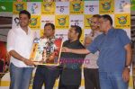 Abhishek Bachchan, Rohan Sippy at Dum Maro Dum DVD launch in Shoppers Stop, Mumbai on 4th June 2011 (42).JPG