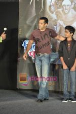 Salman Khan at IIFA Press meet to announce Chillar Film and Enviorment initiatives in Taj Land_s End on 5th June 2011 (17).JPG