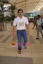 Sohail Khan of Mumbai heroes snapped in Mumbai Airport on 6th June 2011 (29).JPG