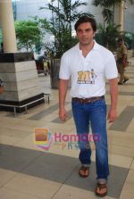Sohail Khan of Mumbai heroes snapped in Mumbai Airport on 6th June 2011 (5).JPG