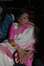 Asha Bhosle at Maaee film bash in Lokhandwala on 8th June 2011 (16).JPG