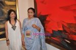 Asha Bhosle at Madhuri Badhuri art exhibition in Kalaghoda on 8th June 2011 (21).JPG