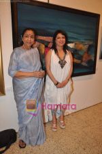 Asha Bhosle at Madhuri Badhuri art exhibition in Kalaghoda on 8th June 2011 (30).JPG