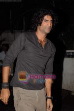 Sikander Kher at Sonam Kapoor_s birthday bash at her home on 8th June 2011 (2).JPG