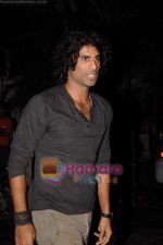 Sikander Kher at Sonam Kapoor_s birthday bash at her home on 8th June 2011 (3).JPG