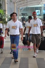 Sohail Khan snapped after they return from Hyderabad on 13th June 2011 (8).JPG
