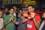 Imran Khan, Kunal Roy Kapoor, Vir Das at Delhi Belly T-shirts launch at Garment Fair in Goregaon on 20th June 2011 (19).JPG