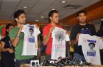 Imran Khan, Kunal Roy Kapoor, Vir Das at Delhi Belly T-shirts launch at Garment Fair in Goregaon on 20th June 2011 (36).JPG