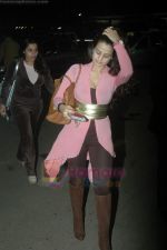 Amisha Patel leave for IIFA in Mumbai Airport on 21st June 2011 (16).JPG
