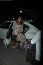 Kangana Ranaut leave for IIFA in Mumbai Airport on 21st June 2011 (80).JPG