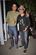 Vinay Pathak at Bheja Fry 2 success bash in Cest La Vie on 25th June 2011 (81).JPG