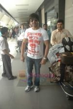 Aashish Chaudhary return from Toronto in Mumbai Airport on 27th June 2011 (53).JPG