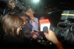 Anushka Sharma snapped after being detained for almost 12 hours in Airport, Mumbai on 27th June 2011 (17).JPG