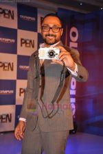 Rahul Bose unveils Olympus cameras in ITC, Parel, Mumbai on 30th June 2011 (30).JPG