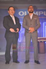 Rahul Bose unveils Olympus cameras in ITC, Parel, Mumbai on 30th June 2011 (9).JPG