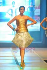 Shonal Rawat walk the ramp for INIFD Annual Fashion show in St Andrews on 2nd July 2011 (141).JPG