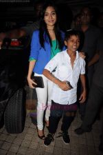 Amrita Rao at Chillar Party premiere in PVR on 6th July 2011 (6).JPG