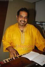 Shankar Mahadevan at Teri Hee Parachhayian Ghazal Album by Shankar Mahadevan in Times Tower on 6th July 2011 (47).JPG