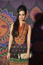 Shraddha Kapoor models for Anita Dogre_s Global Desi in Mehbob on 8th July 2011 (7).JPG