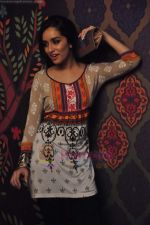 Shraddha Kapoor models for Anita Dogre_s Global Desi in Mehbob on 8th July 2011 (73).JPG