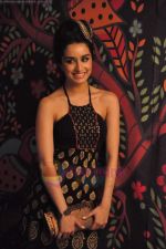 Shraddha Kapoor models for Anita Dogre_s Global Desi in Mehbob on 8th July 2011 (87).JPG