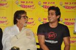 Amitabh Bachchan, Prateik Babbar with Aarakshan team at Radio Mirchi in Lower Parel on 11th July 2011 (67).JPG