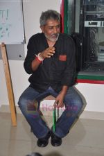 Prakash Jha with Aarakshan team at Radio Mirchi in Lower Parel on 11th July 2011 (59).JPG