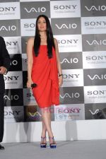 Kareena Kapoor launches new range of Sony Vaio laptops in Hyatt Regency on 12th July 2011 (42).JPG