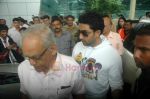 Abhishek Bachchan return from Delhi French honour function on 13th July 2011 (21).JPG